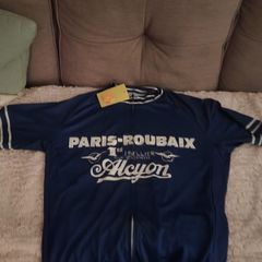 Retro cycling jersey