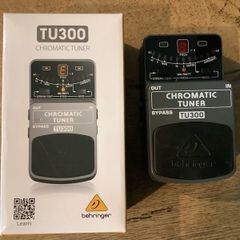 Behringer TU300 Chromatic Tuner pedal box