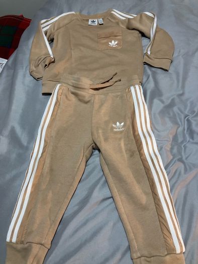 Boys adidas tracksuit 18/24 mths new never worn