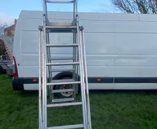 YOUNGMAN 7-9 rung podium extendable ladder