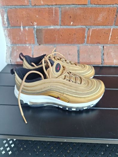 Women's trainers