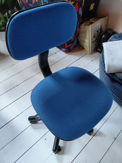 Swivel chair