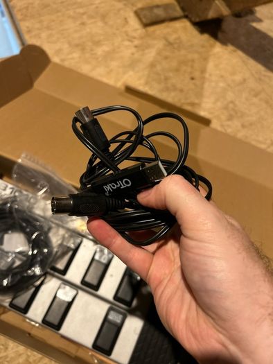Berhinger FCB1010 midi foot controller
