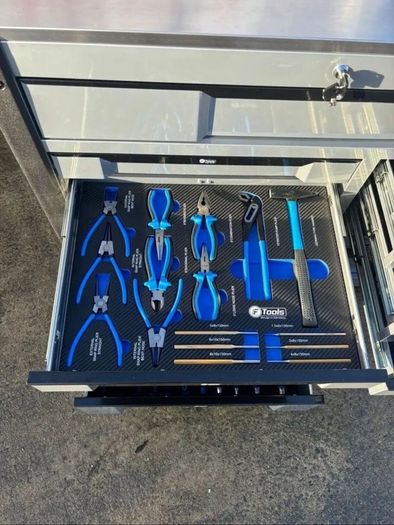 Brand New 12 Drawer Tool Chest Full Of Tools