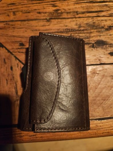 C secure wallet