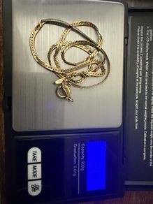 9ct Gold necklace 4.4 grams selling as scrap