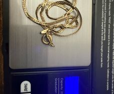 9ct Gold necklace 4.4 grams selling as scrap