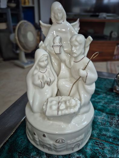 Nativity ceramic music box