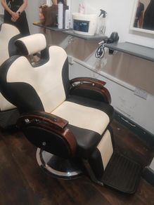 Hairdressing & Barber Chairs