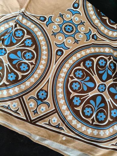 Vintage Irish Dunmoy Tablecloth