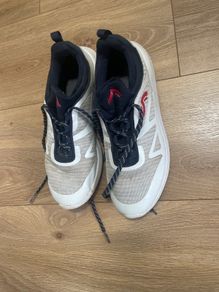 Golf shoes