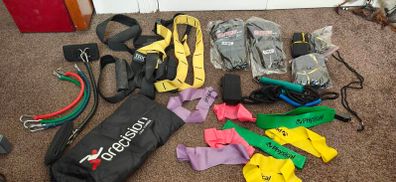 Fitness & Training Gear (TRX, Suspension Trainers, Parachutes, Bands, Mitts) Job Lot