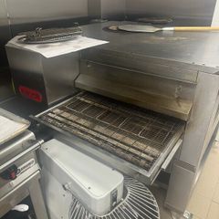Pizza oven