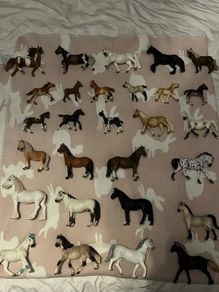 schleich horse figures