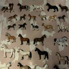 schleich horse figures