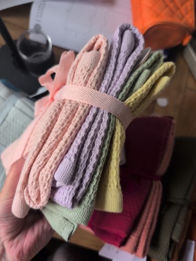 5 packs of waffle tea towels