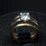 Vintage 375 Gold Ring with Clear Stone Image 2
