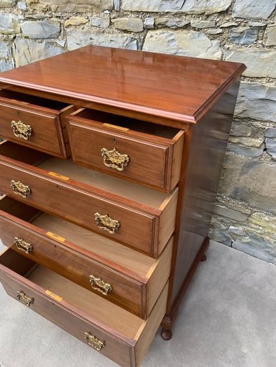 Late Edwardian Mahogany Chest of Drawers.