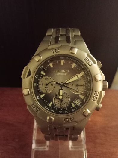 Vintage Sekonda All Titanium Mens Watch.