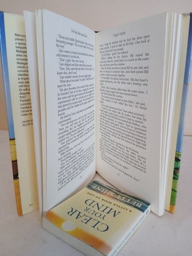 The Boy Who Saved Earth by Jim Slater (GT478)
