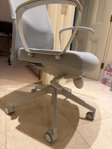 IKEA MARKUS Office Chair Light Grey - Perfect Condition