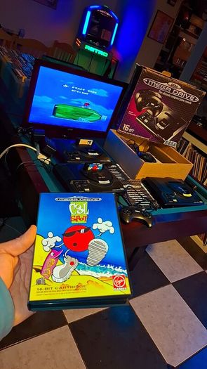 Sega Megadrive in original box.. tested and working perfect