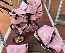 Brand new baby travel system Pink & flowers baby pink