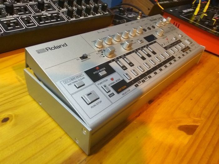 Roland TB-03 TB303