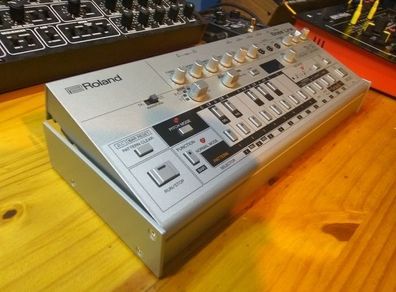 Roland TB-03 TB303