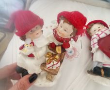 Christmas carol singers