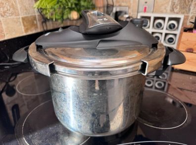 pressure cooker Tower 4 liter (perfect condition)