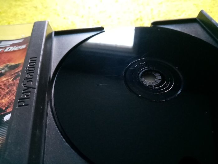 007 Tomorrow never dies PlayStation 1 Ps1 PlayStation 2 ps2 games Original Pal version