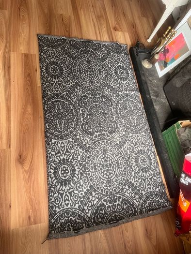 gorgeous charcoal & white rug