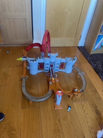 Hot Wheels Mario Kart Bowser Castle Raceway Track