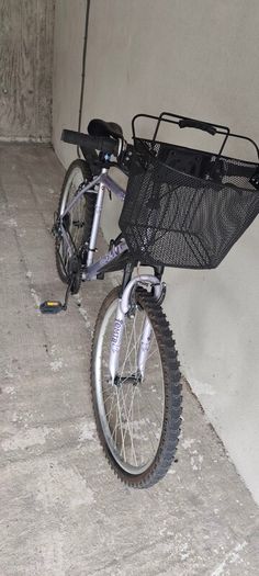 Bike 20" Frame (Apollo) Shimano Gears, mudguards, basket etc