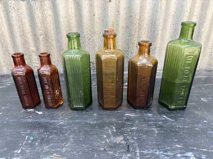 Antique Poison chemist pharmacy bottles set X6