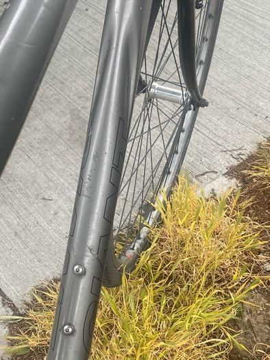 Giant  28" Large mountain/road bike