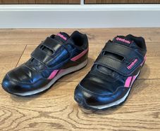 Girls Reebok trainers size 13 or EU31