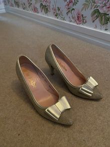 Le Babe dress shoe size 39