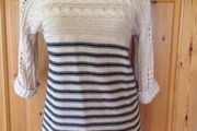 Size XS (8) OASIS Crean &amp; Navy Jumper