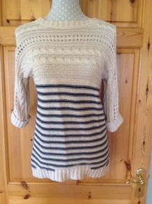 Size XS (8) OASIS Crean & Navy Jumper