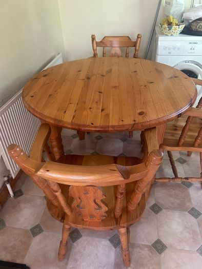 Table & Chairs