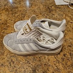 ADDIDAS gazelle.....silver grey...WORN