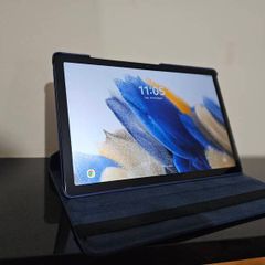 Complete Set Samsung Galaxy Tab A8 (32GB) + NCC Wireless Headphones + USB Plug & Charger + Protective Cover.