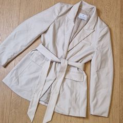 Stradivarius Belted Blazer - M
