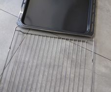 Whirlpool 6th Sense oven tray and wire