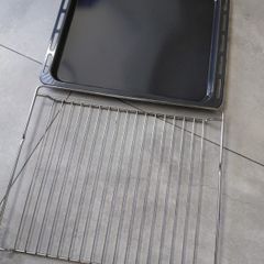 Whirlpool 6th Sense oven tray and wire