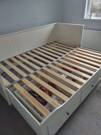 Single/Double bed with mattress(double)