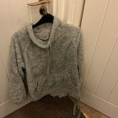Cosy Pj top size M