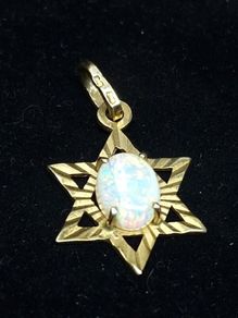Vintage 9ct Gold Opal Star Pendant  1930s/1940s Style  1.47g
